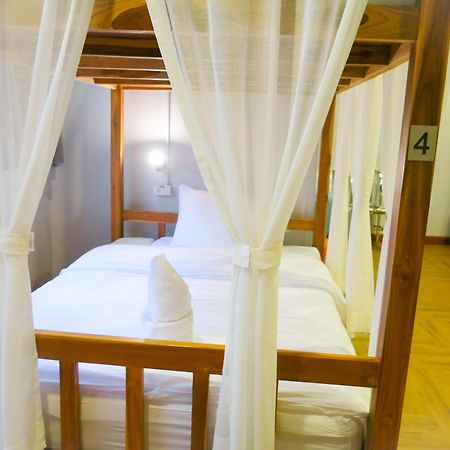 Metro Pratunam Boutique Hotel Бангкок Екстер'єр фото